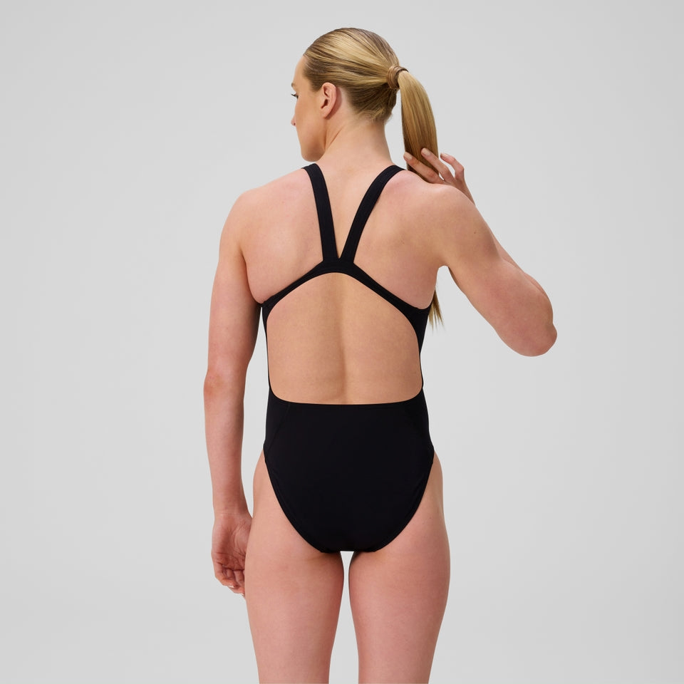 SPEEDO Woman One Piece Solid Leaderback 005399001 Black SPEEDO Woman One Piece Solid Leaderback 005399001 Black