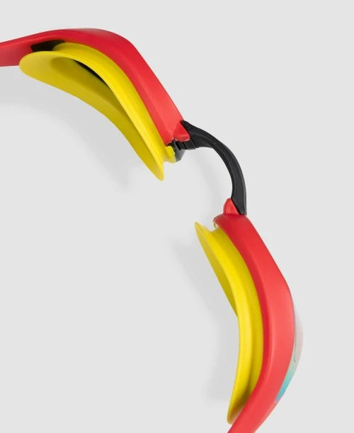 ARENA Goggles COBRA ULTRA SWIPE MIRROR Red 002507 103 ARENA Goggles COBRA ULTRA SWIPE MIRROR Red 002507 103